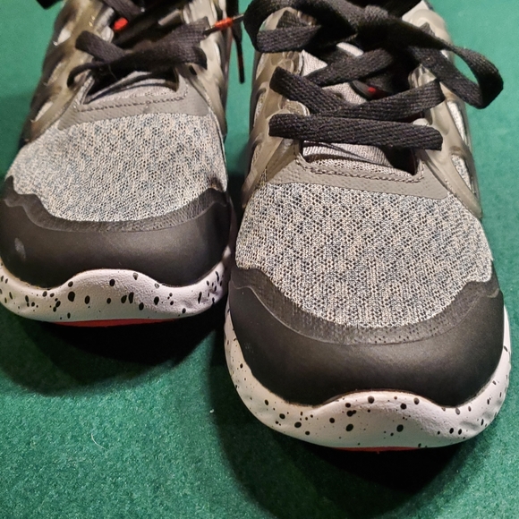 PRICE REDUCTION!! NWT All in Motion gray sneakers - Picture 4 of 15